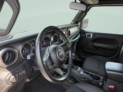 Used 2018 Jeep Wrangler Unlimited Sport S AWD/4WD image 12