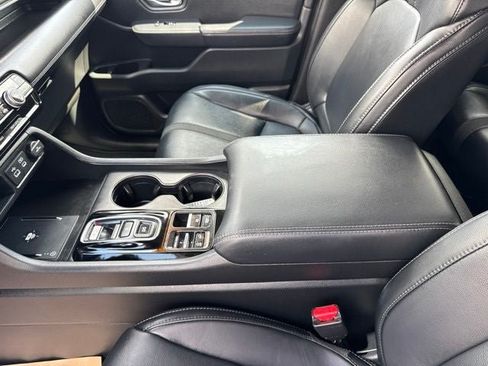 Used 2024 Honda Pilot EX-L image 16