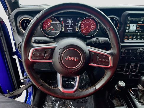 Used 2020 Jeep Wrangler Unlimited Sahara AWD/4WD image 11