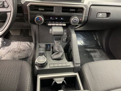 Used 2025 Toyota 4Runner SR5 image 12