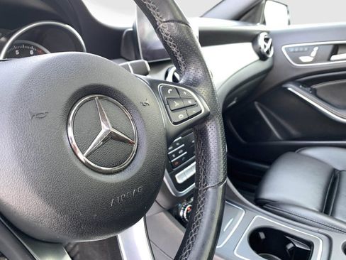 Used 2020 Mercedes-Benz GLA 250 4MATIC image 52