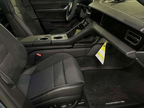 New 2026 Porsche Taycan image 24
