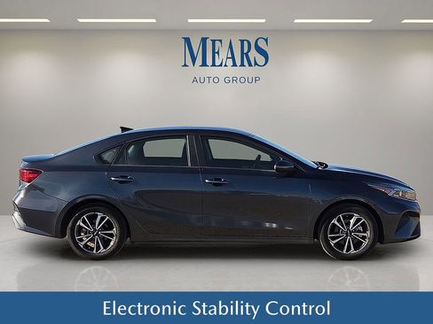 Used 2024 Kia Forte LXS image 7