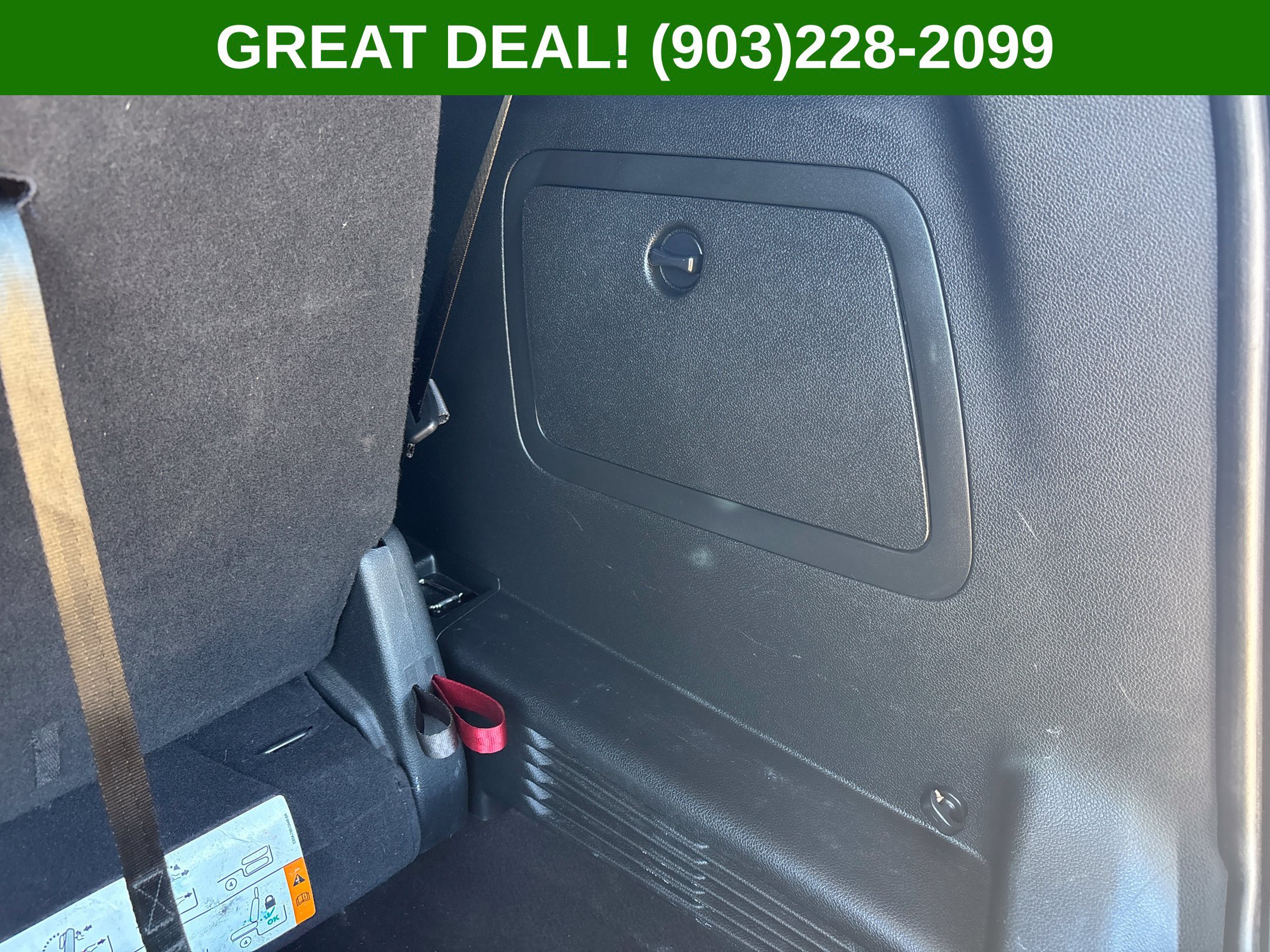 Used 2018 Ford Explorer XLT FWD image 10