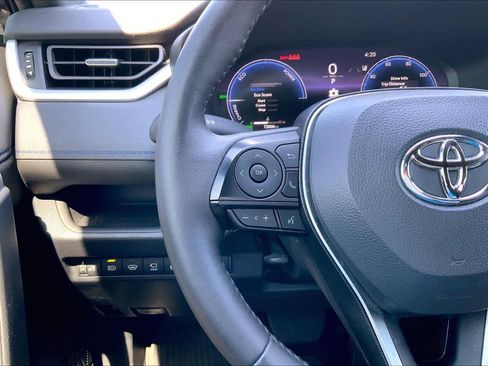 Used 2023 Toyota RAV4 XSE AWD/4WD image 24