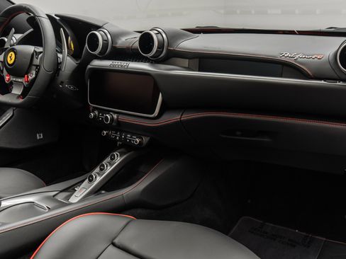 Used 2023 Ferrari Portofino M image 14