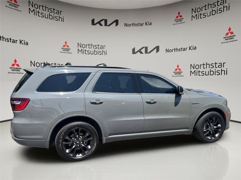 Used 2023 Dodge Durango R/T AWD/4WD image 9