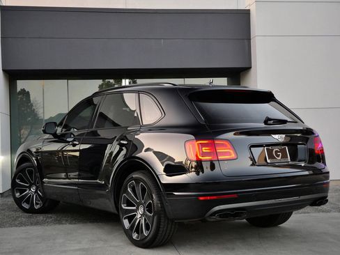 Used 2020 Bentley Bentayga image 3