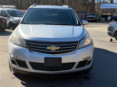 Used 2015 Chevrolet Traverse LT image 3
