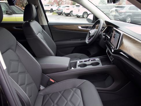 New 2026 Volkswagen Atlas SE image 36