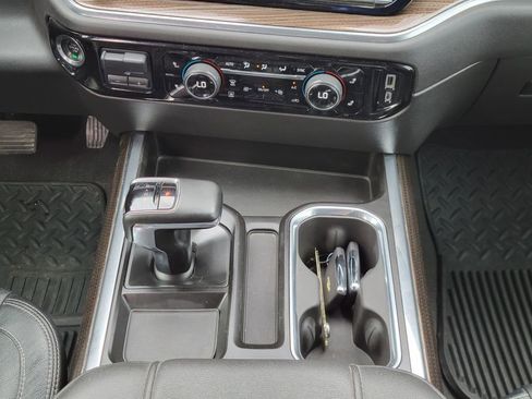 Used 2023 Chevrolet Silverado 1500 LT Trail Boss w/ Convenience Package II image 21