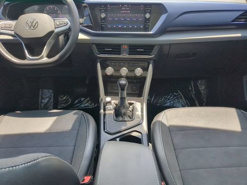 Certified 2023 Volkswagen Taos SE FWD image 14