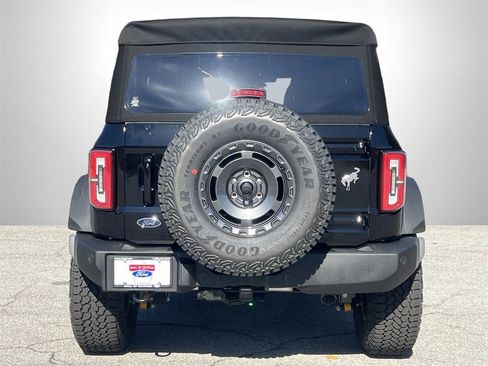 New 2025 Ford Bronco Outer Banks w/ Sasquatch Package image 24