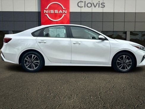 Used 2024 Kia Forte LXS image 9