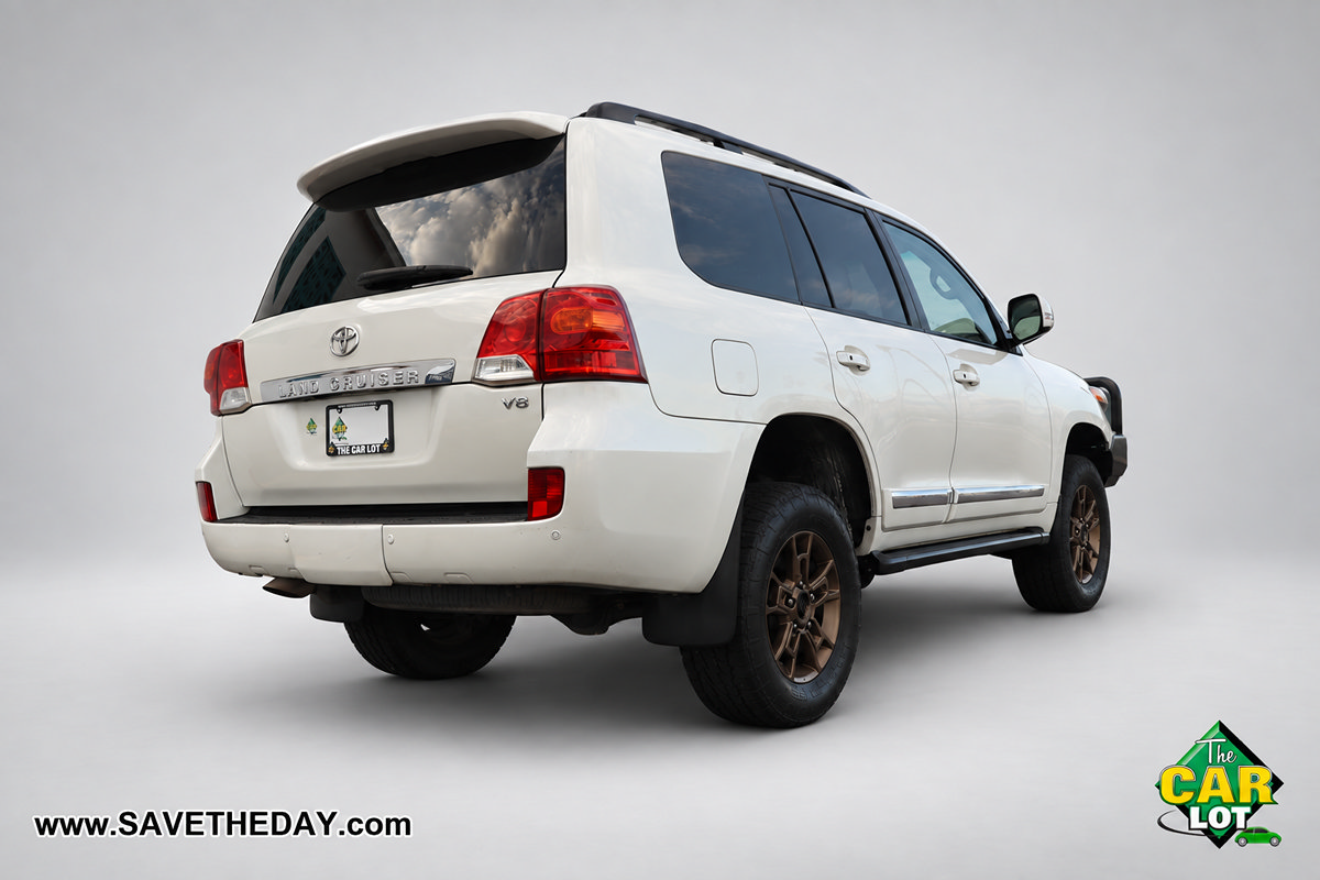 Used 2015 Toyota Land Cruiser AWD/4WD image 8