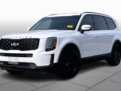 Used 2022 Kia Telluride SX w/ SX Prestige Package AWD/4WD image 3