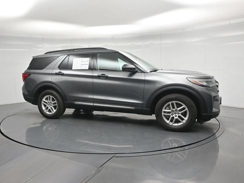 Certified 2025 Ford Explorer Active AWD/4WD image 24