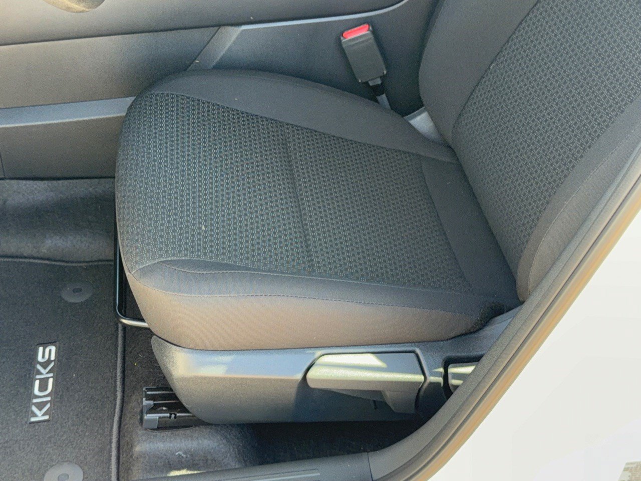 New 2027 Nissan Kicks S FWD image 16