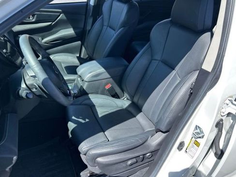 Used 2025 Subaru Ascent Bronze Edition w/ Onyx Package image 11