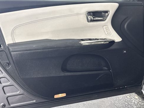 Used 2016 Toyota Avalon Limited image 33