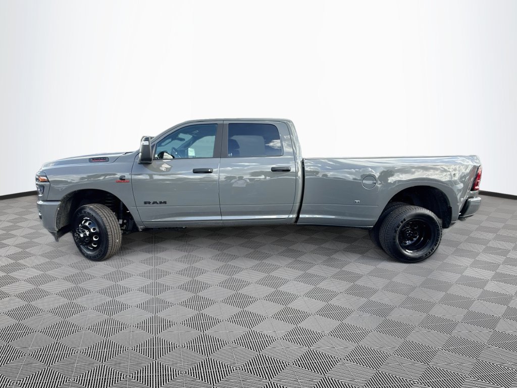 New 2027 RAM 3500 Big Horn AWD/4WD image 8