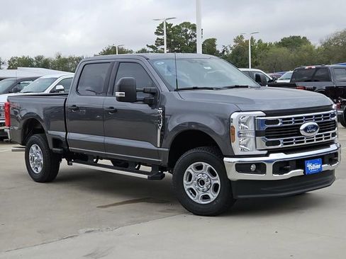 New 2026 Ford F250 XLT image 2
