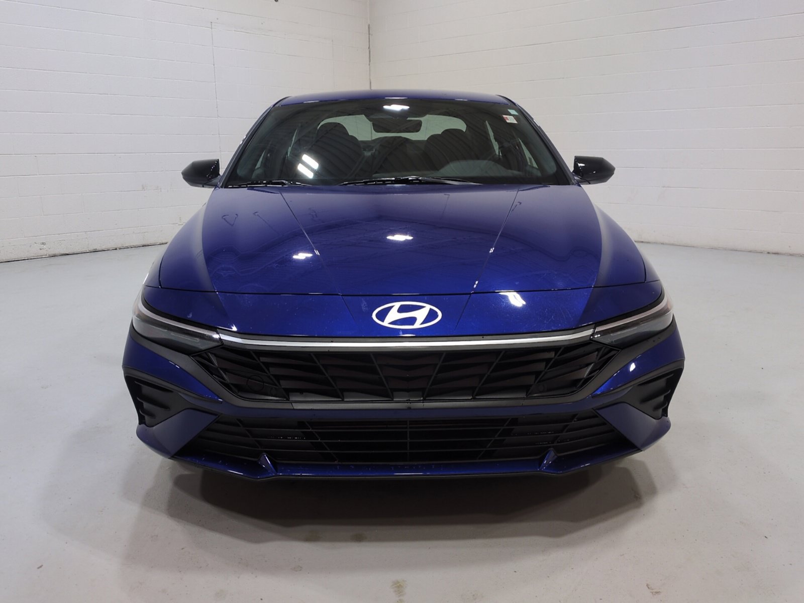 Used 2025 Hyundai Elantra Sport FWD image 8