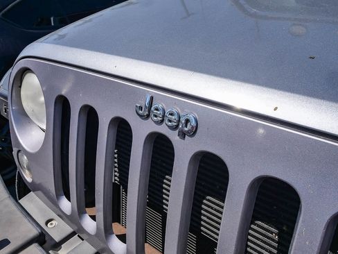 Used 2014 Jeep Wrangler Unlimited Sport w/ Quick Order Package 24S AWD/4WD image 3
