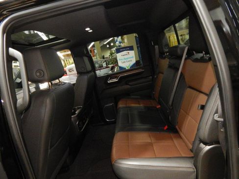 Used 2025 Chevrolet Silverado 2500 High Country w/ High Country Premium Package image 41