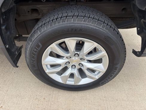 Used 2020 Chevrolet Silverado 1500 Custom w/ Custom Value Package image 31