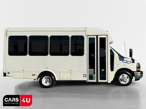Used 2015 Chevrolet Express 3500 w/ Shuttle Bus Package image 8