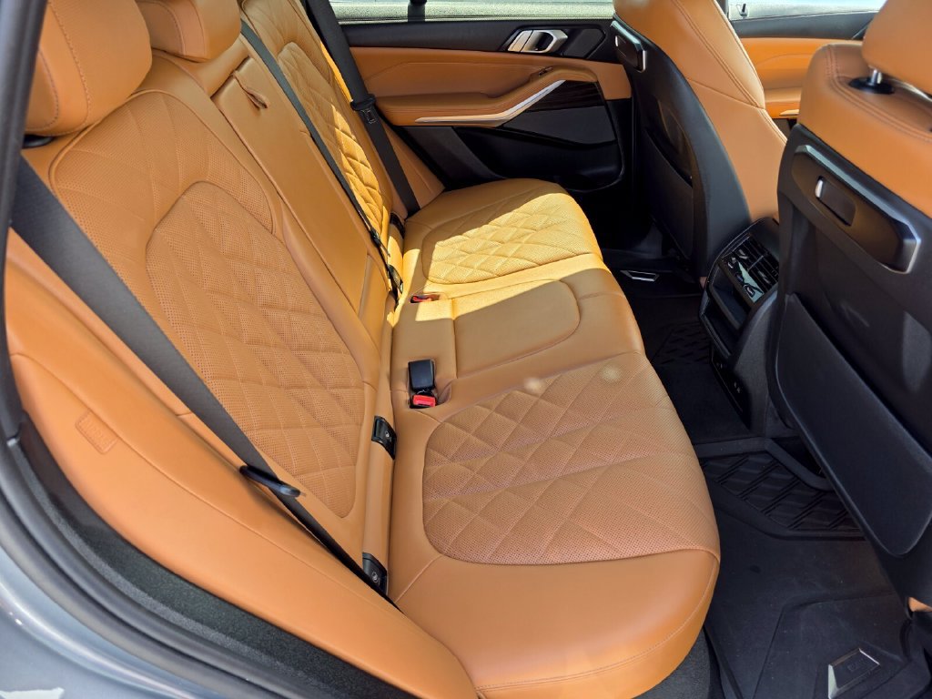 Certified 2025 BMW X5 sDrive40i w/ M Sport Package RWD image 25