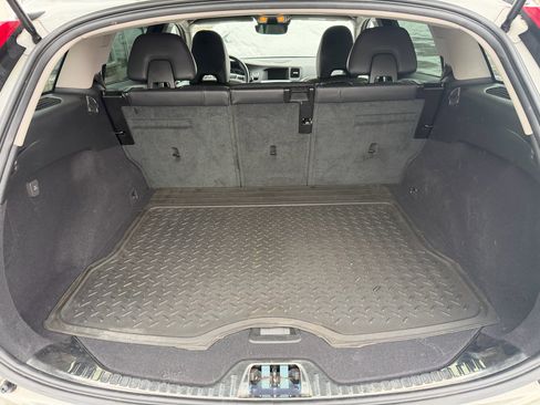 Used 2016 Volvo V60 T5 Cross Country Platinum w/ Climate Package image 15