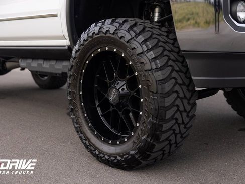 Used 2018 GMC Sierra 2500 SLT w/ Duramax Plus Package image 7