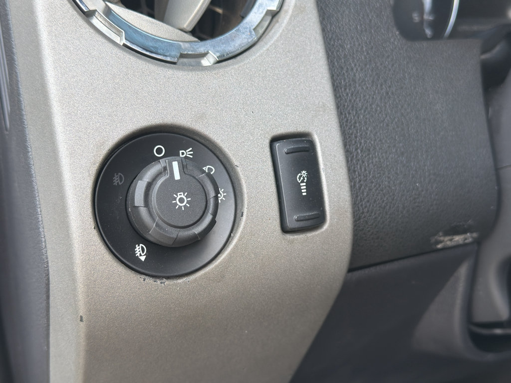 Used 2016 Ford F250 Lariat w/ Lariat Interior Package AWD/4WD image 11