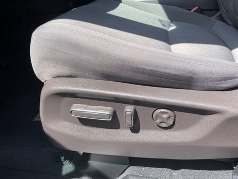 Used 2018 Honda Odyssey EX image 8