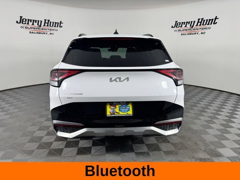 Used 2025 Kia Sportage SX image 8