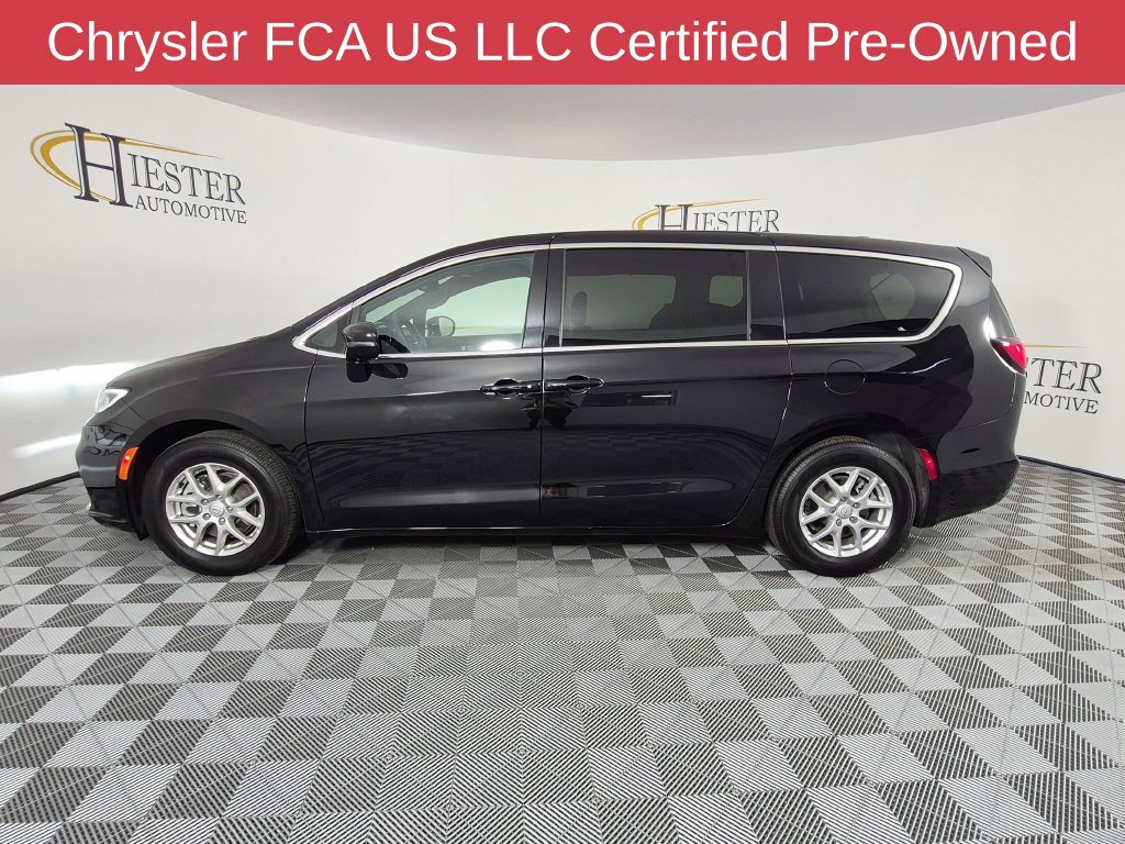 Used 2026 Chrysler Pacifica Select FWD image 8