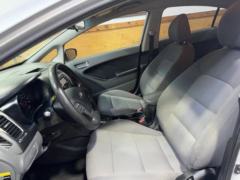 Used 2018 Kia Forte LX FWD image 16