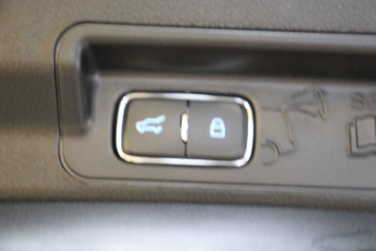 Used 2025 Ford Explorer ST-Line RWD image 52