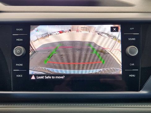 New 2024 Volkswagen Taos SE image 13