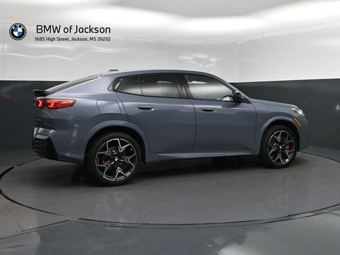 New 2026 BMW X2 xDrive28i w/ Technology Package AWD/4WD image 8