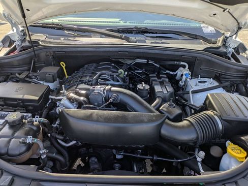 Used 2023 Dodge Durango SXT Launch Edition RWD image 13