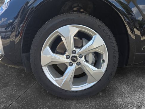 Used 2024 Audi Q5 2.0T Premium w/ Convenience Package AWD/4WD image 9