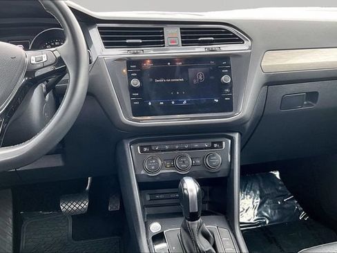 Used 2021 Volkswagen Tiguan SEL AWD/4WD image 6