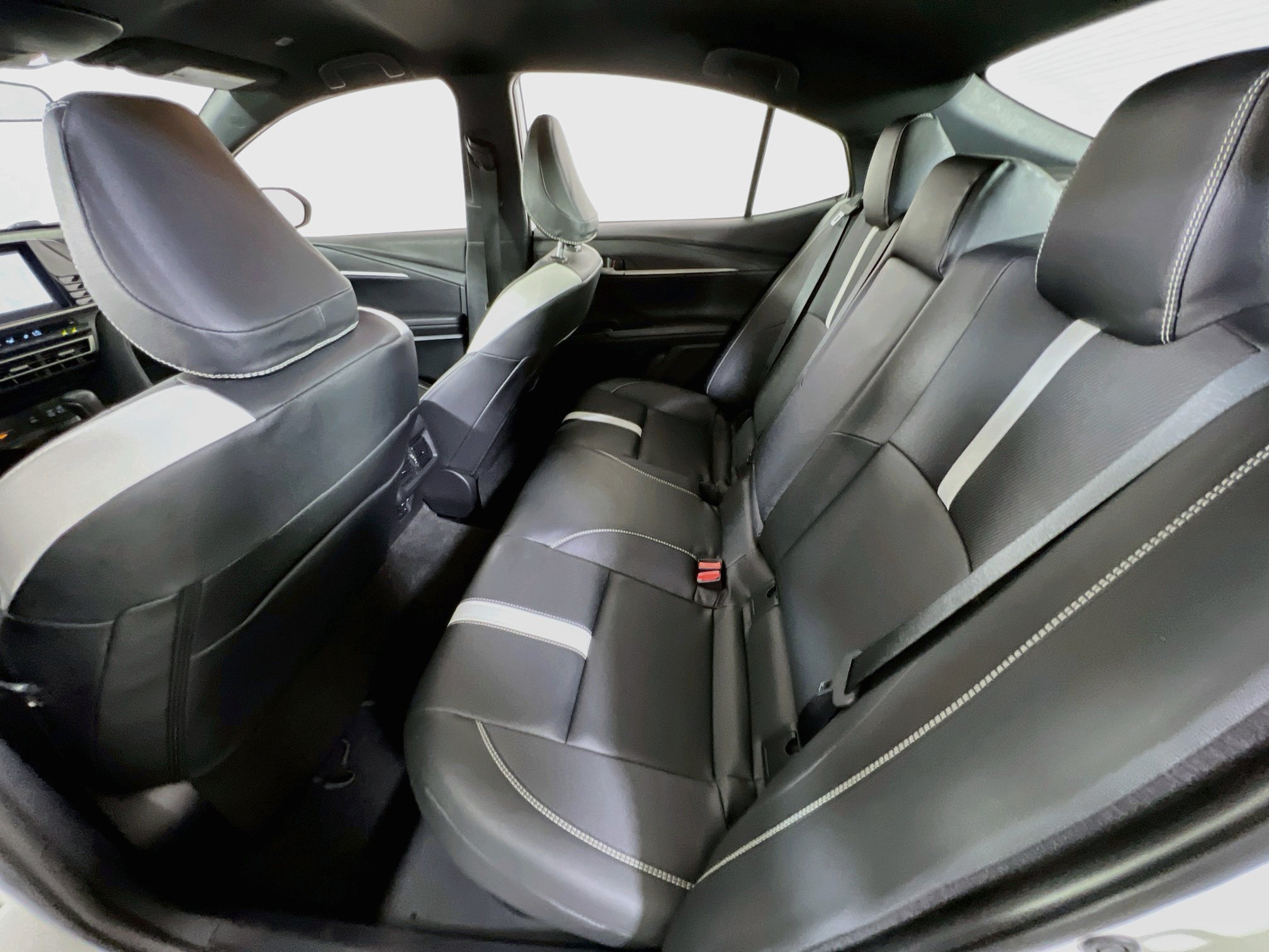 Used 2025 Toyota Camry SE AWD/4WD image 22