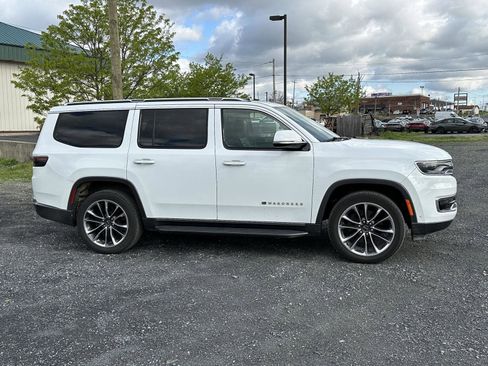 Used 2022 Jeep Wagoneer Series II w/ Premium Group I image 9