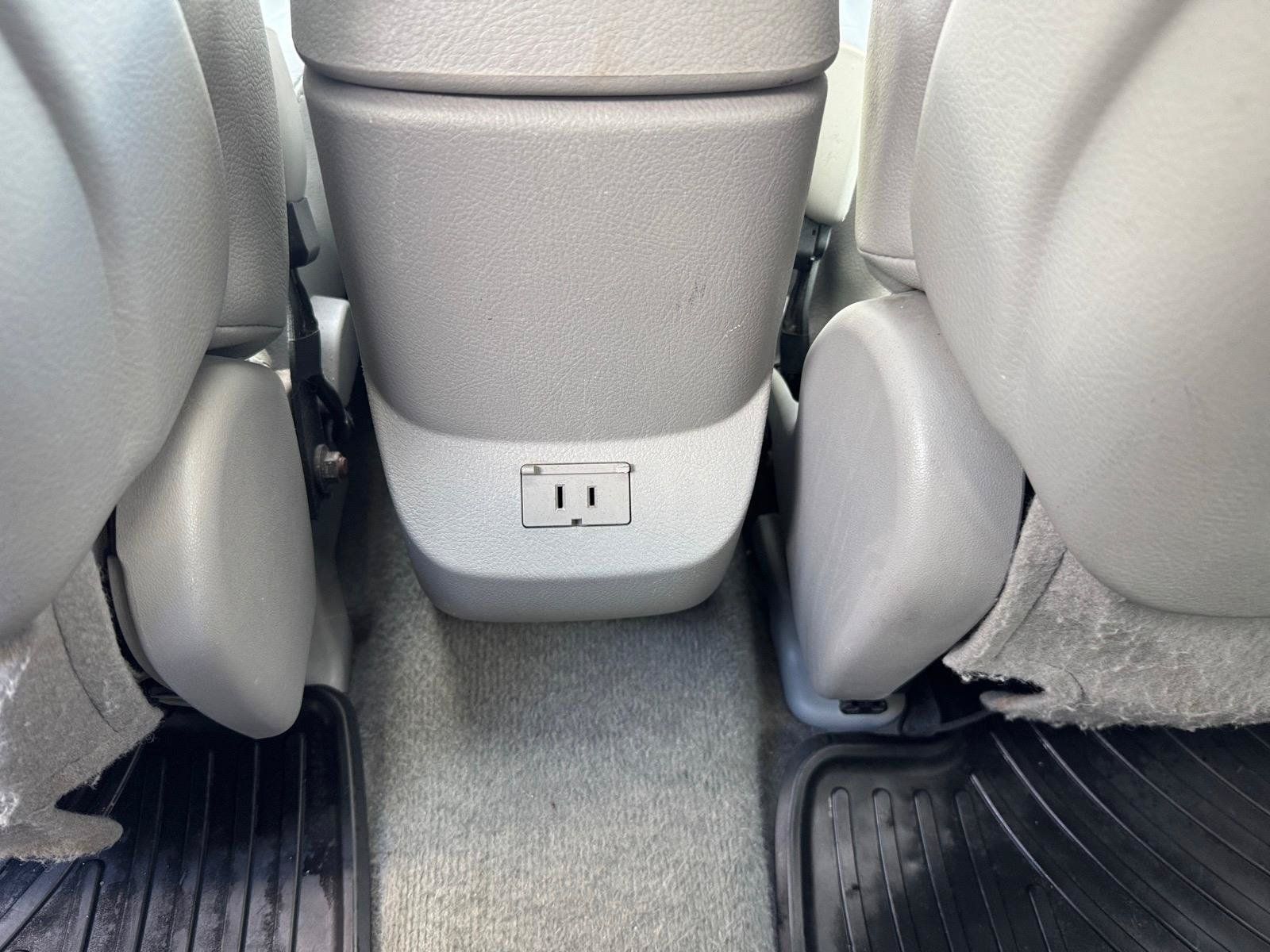 Used 2010 Toyota RAV4 Limited AWD/4WD image 10