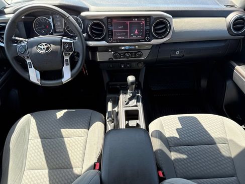 Used 2021 Toyota Tacoma SR5 RWD image 12