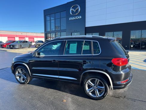 Used 2017 Volkswagen Tiguan Sport image 3